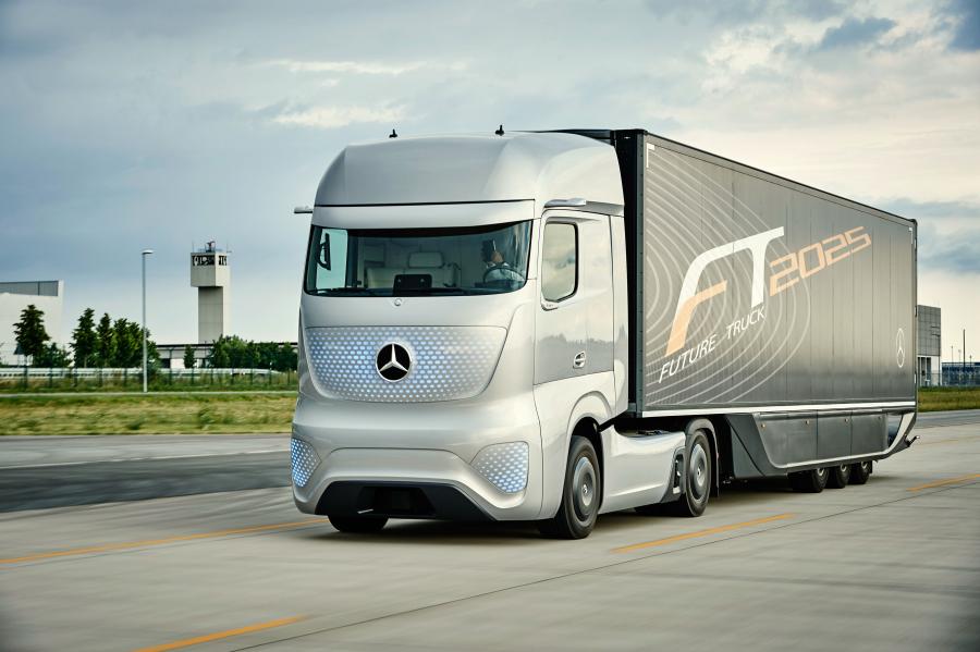  Mercedes-Benz Future Truck 2025 2014 года  (фото 21 из 28)